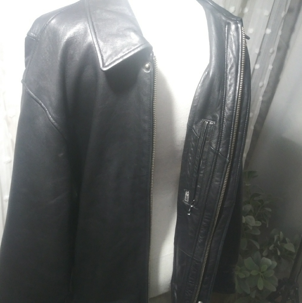 Weather proof jacket - Picture 3 of 5